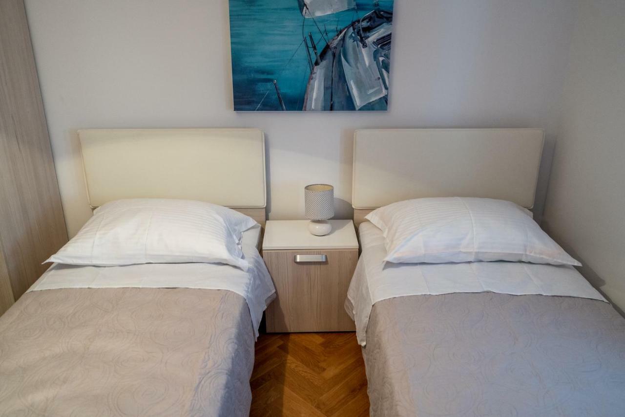 Split3 Apartment Bagian luar foto